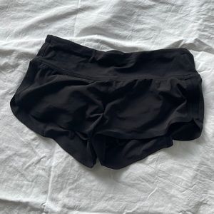 LuluLemon 2.5” Shorts